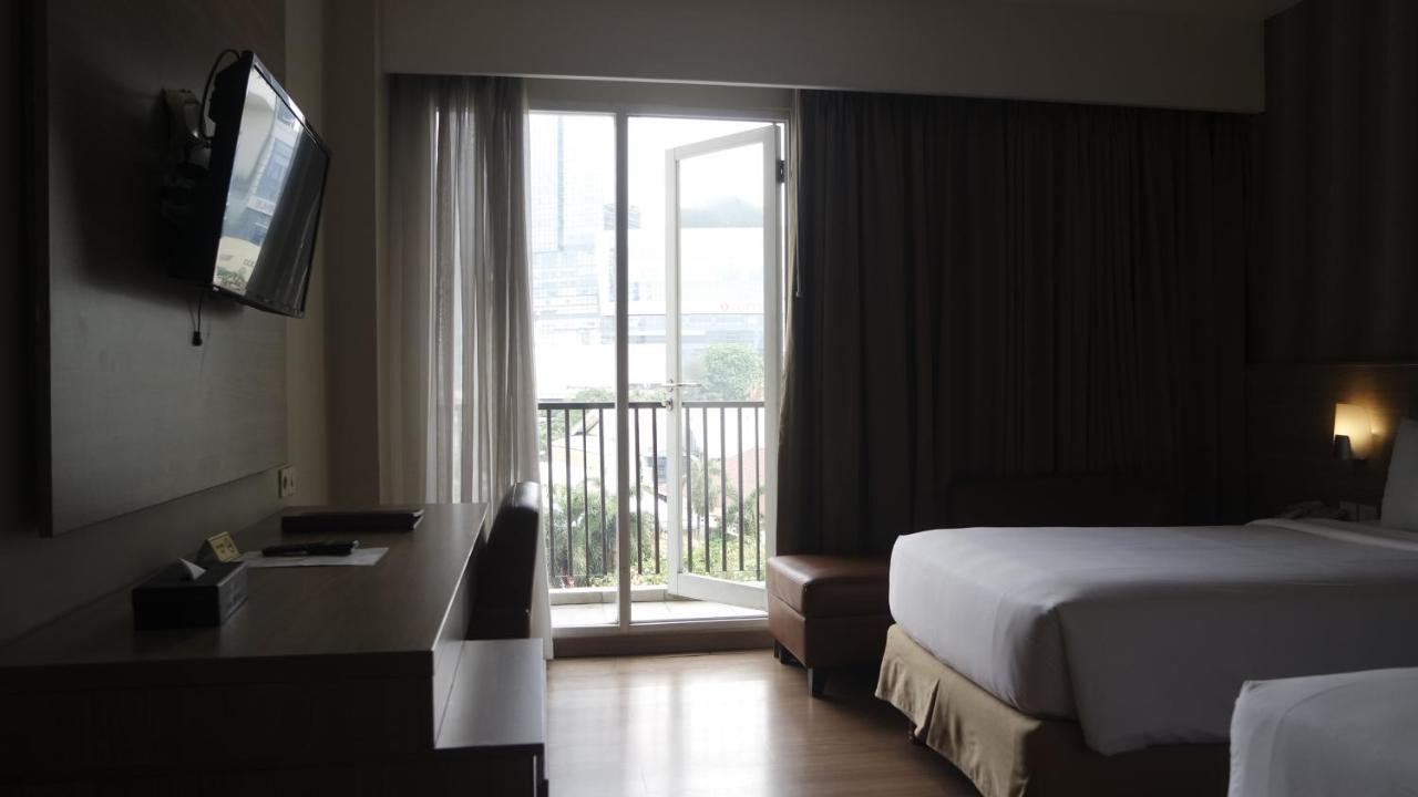 Ayaka Suites Джакарта Екстериор снимка