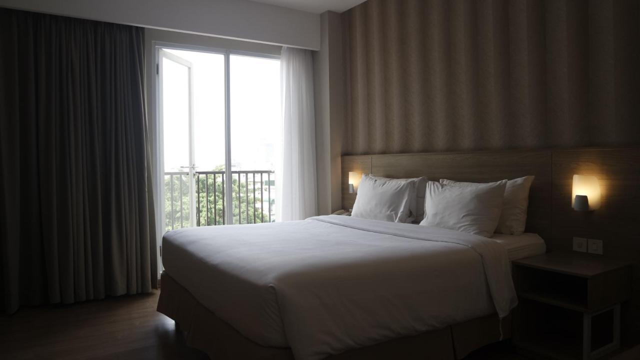 Ayaka Suites Джакарта Екстериор снимка