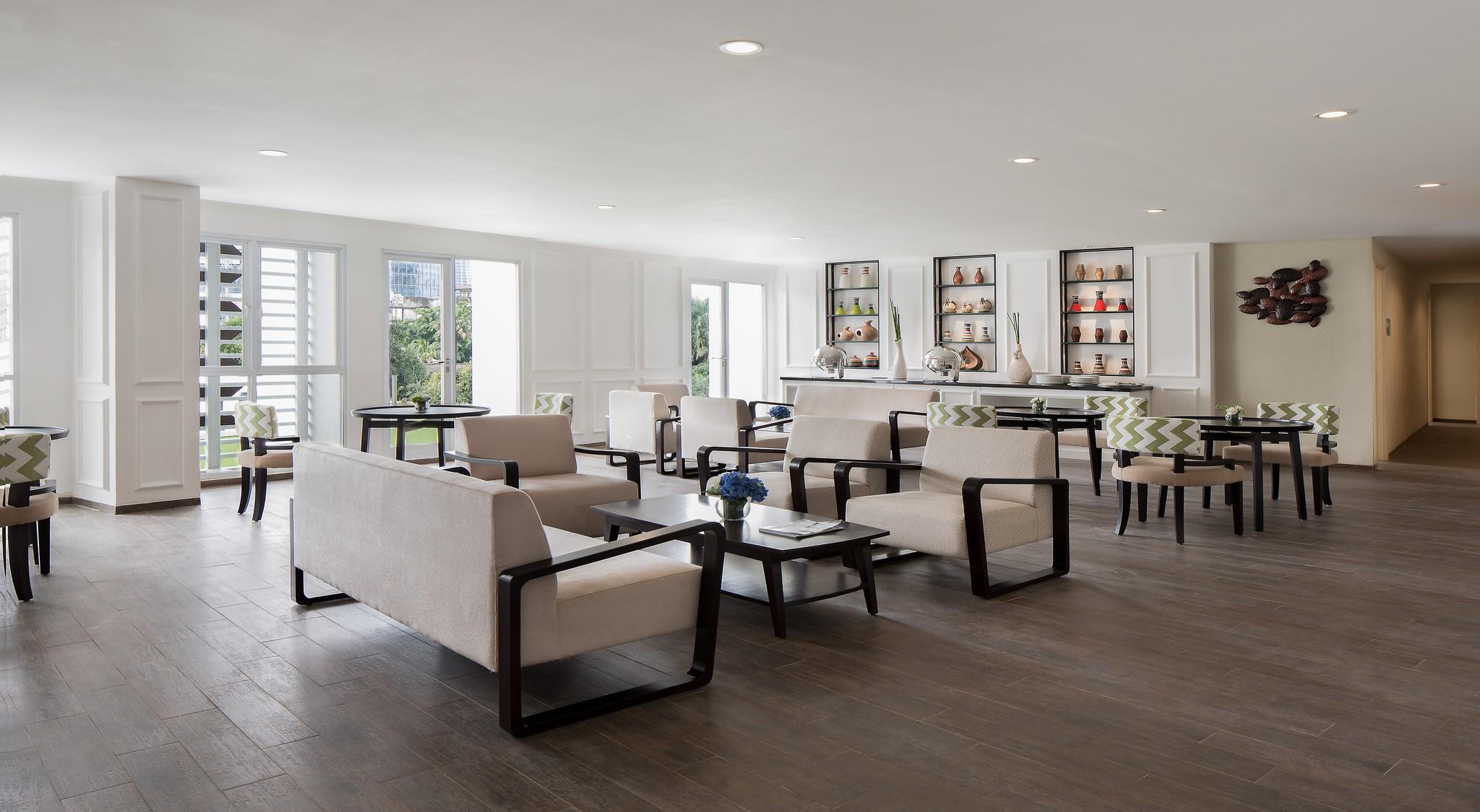 Ayaka Suites Джакарта Екстериор снимка