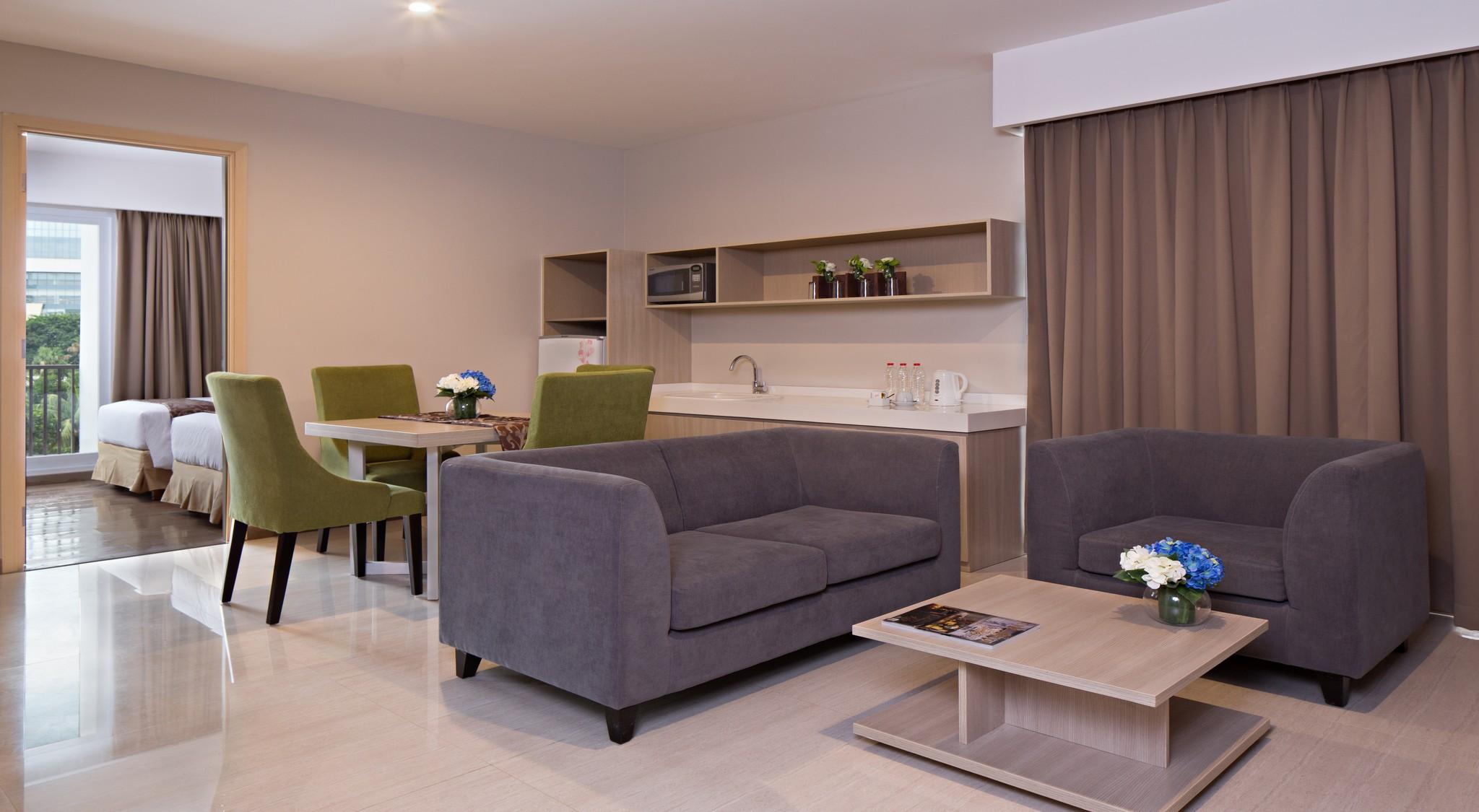 Ayaka Suites Джакарта Екстериор снимка