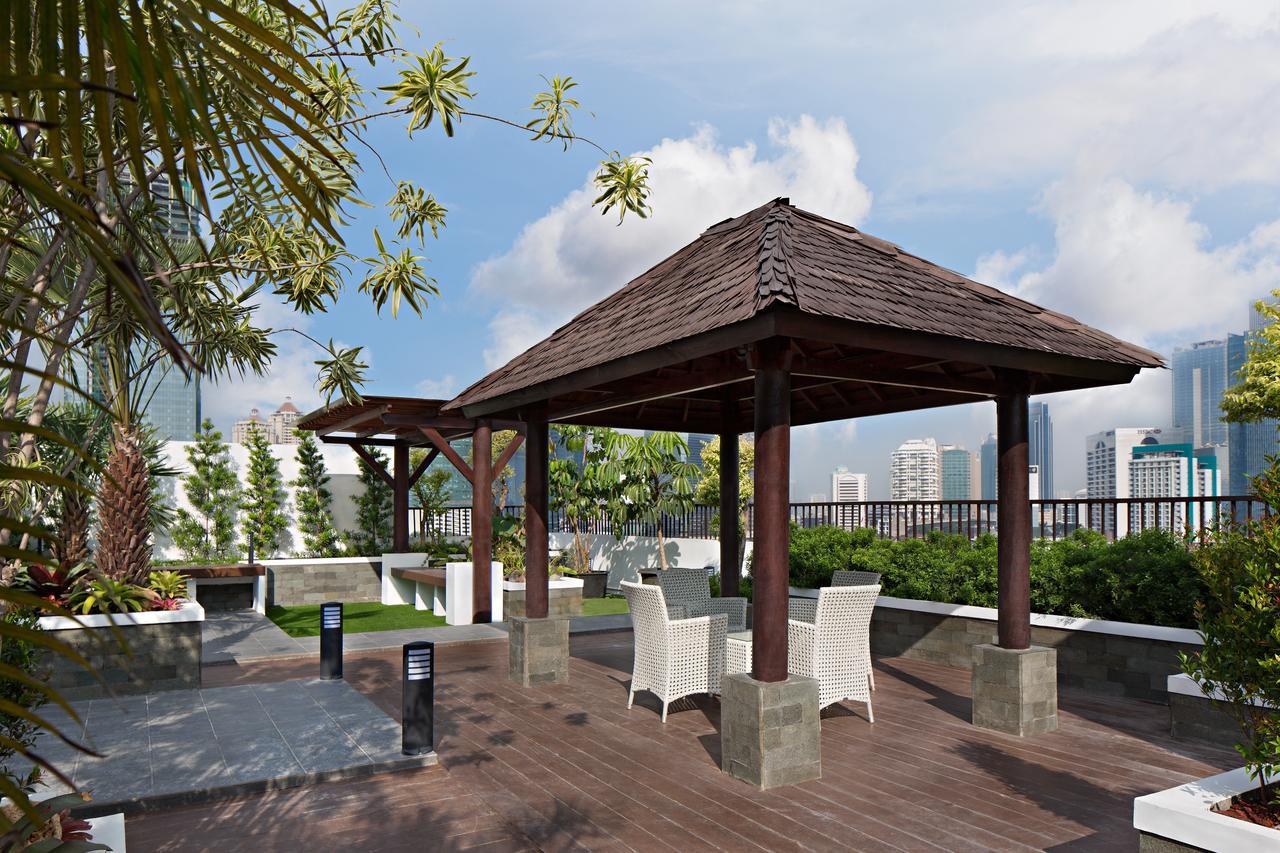 Ayaka Suites Джакарта Екстериор снимка
