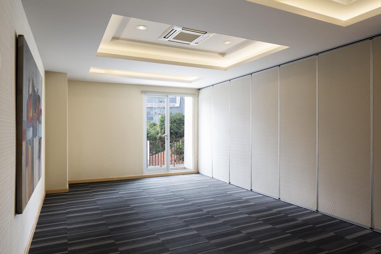 Ayaka Suites Джакарта Екстериор снимка